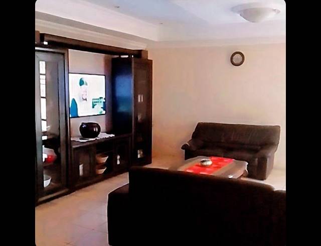 3 BEDROOM HOUSE FOR SALE IN UMLAZI